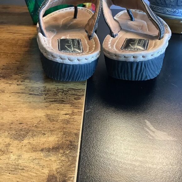 Clarks Artisan Leather Sandals - Picture 5 of 6